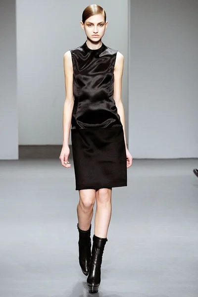 Look 2